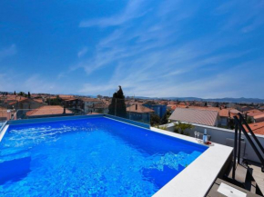 Rooftop heated pool Villa Jelena